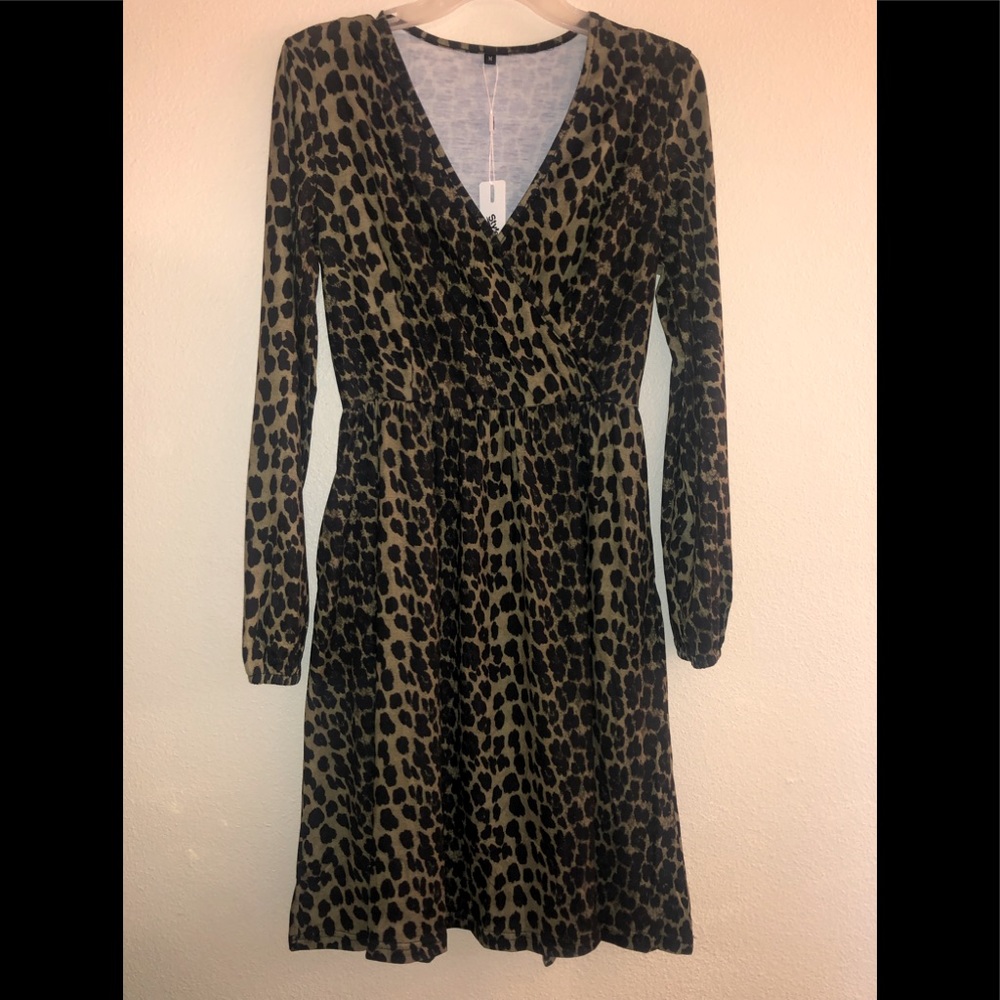 Green Leopard Print Faux Wrap Dress w/Pockets NWT by Styleword - Medium